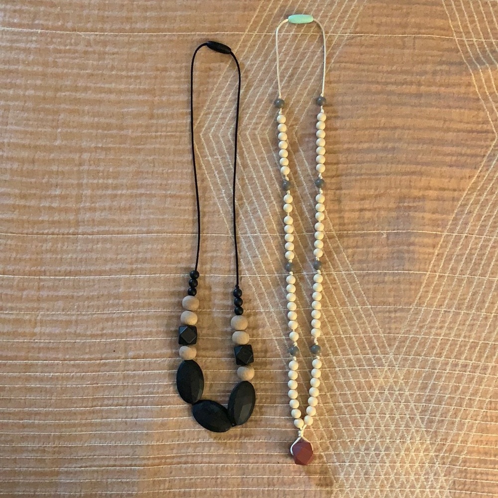Two stylish teething necklaces - maternity